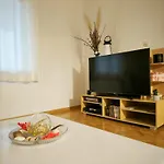 Mihaela 格基卡琳